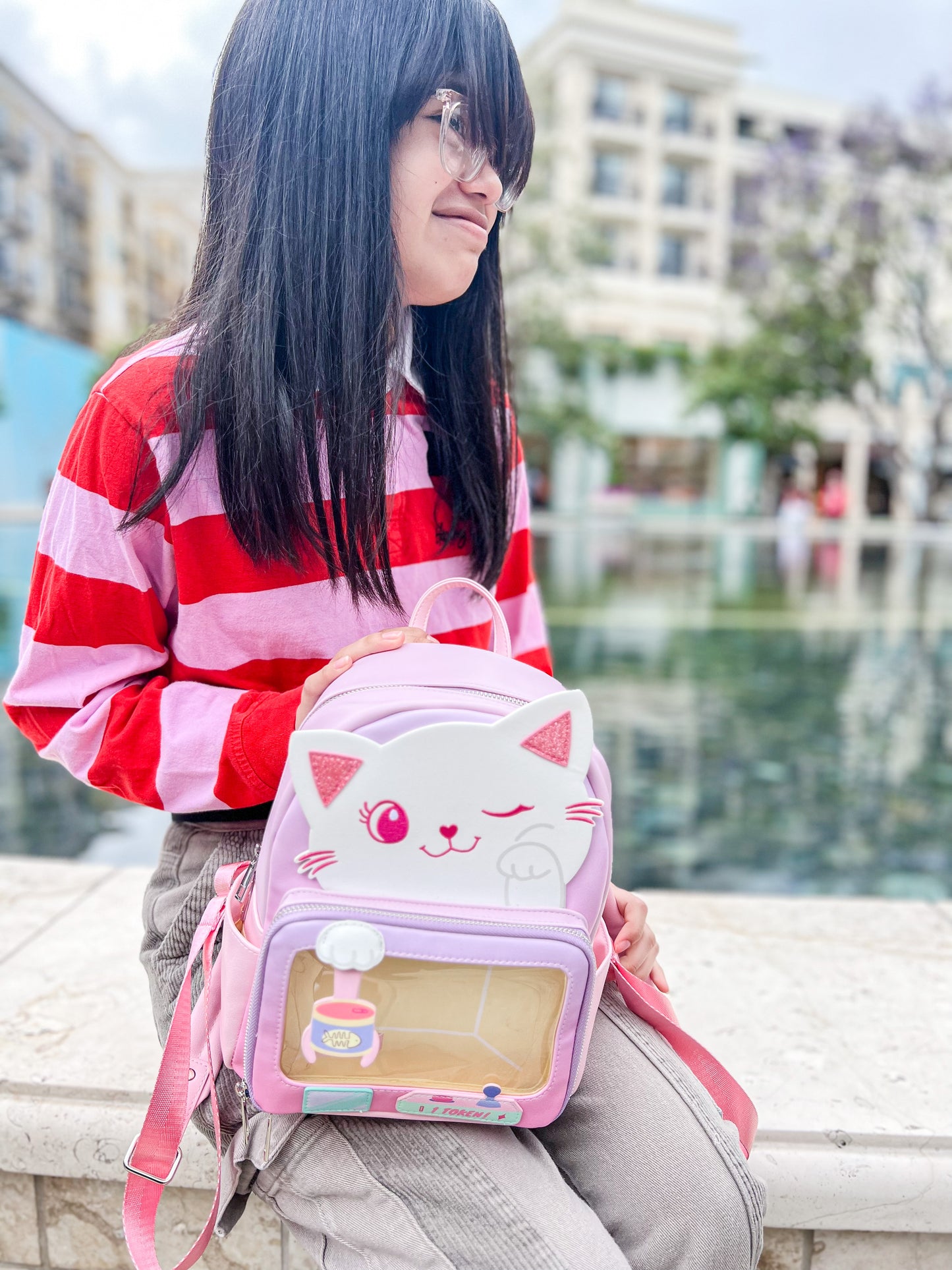 Claw Machine Pin Collector Backpack - Friendly Kitty